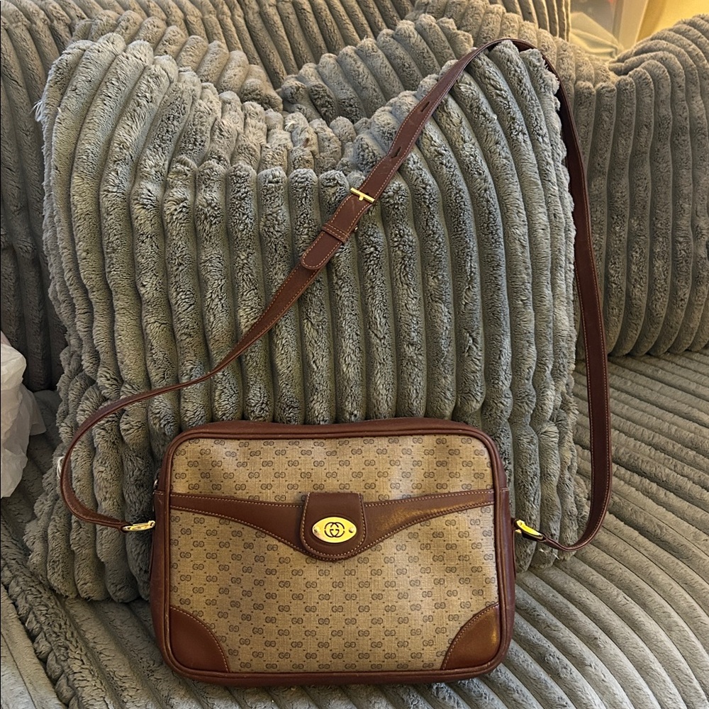 Gucci Brown/Tan Monogram Crossbody Bag - Picture 3 of 16